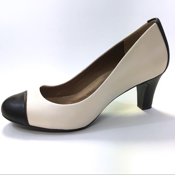 Giani Bernini Shoes - GIANI BERNINI Riyla Cream Ivory Black Cap Toe 8.5M